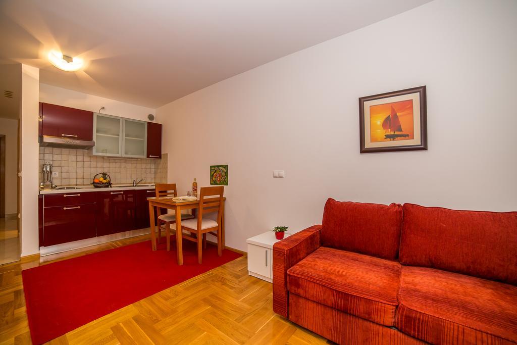 Apartments Kristina Makarska Quarto foto