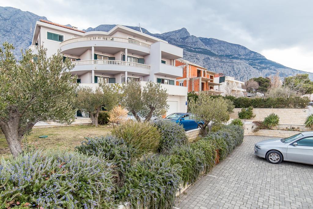 Apartments Kristina Makarska Exterior foto